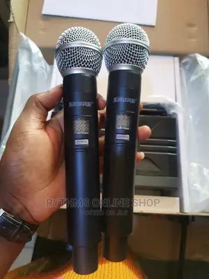 Shure Cordless Mic (AM-103)