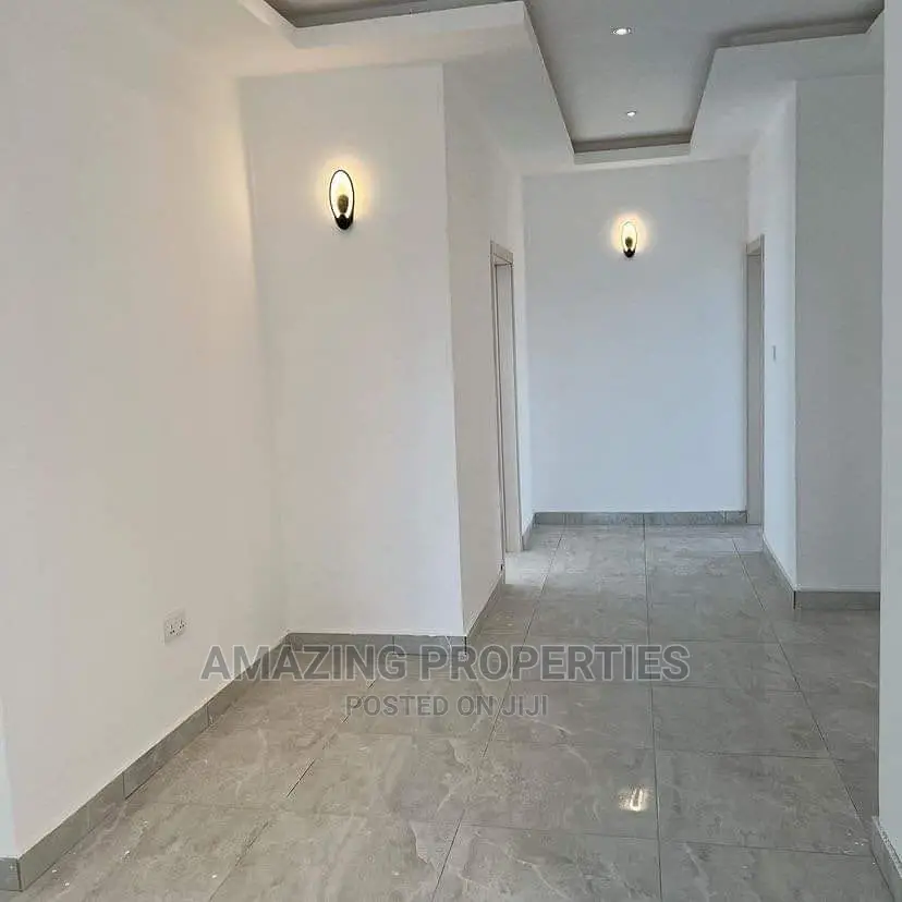 4bdrm House in East Legon(Ogbojo) Labone for Sale