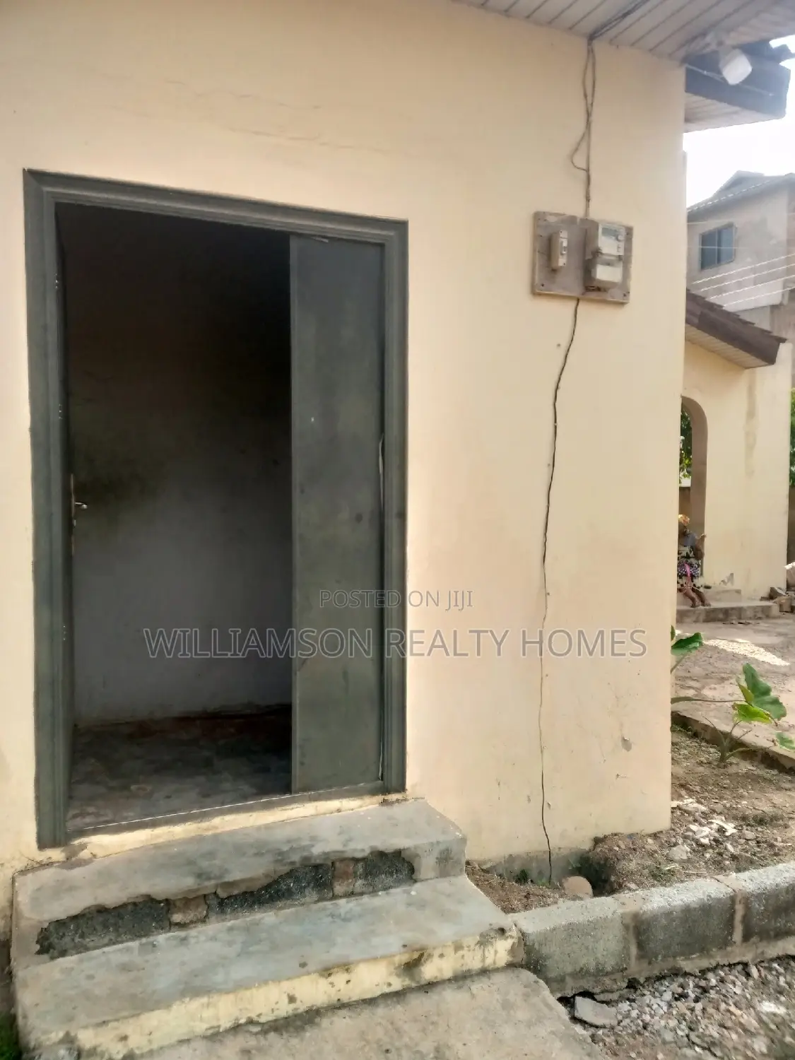 1bdrm Apartment in Community 18, Spintex for rent