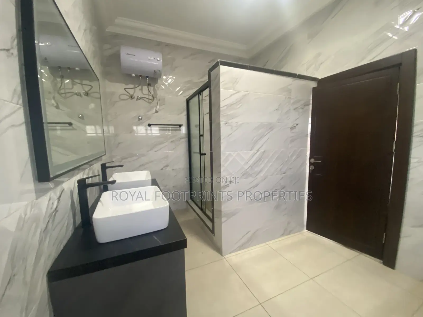 4bdrm House in Airport Residential Area for Sale