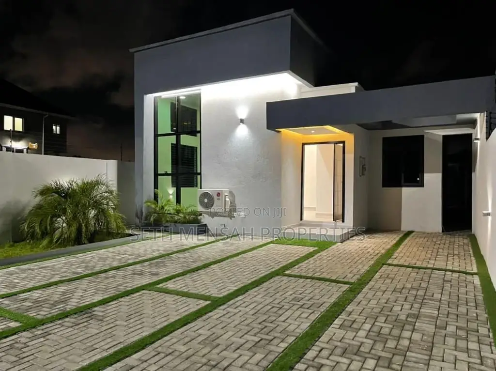 3bdrm House in 3 Bedroom House For, East Legon for Sale