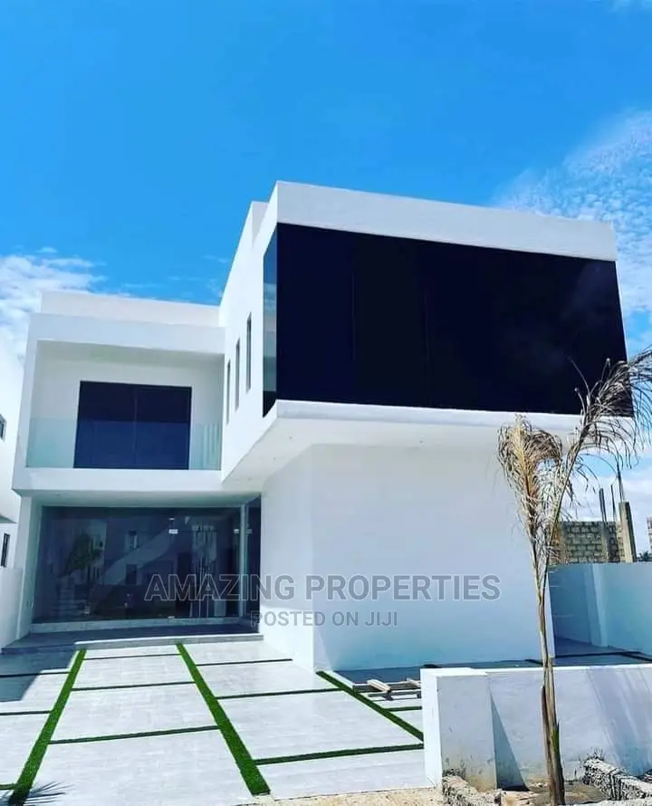 4bdrm House in West Trasacco, Adjiriganor for Sale