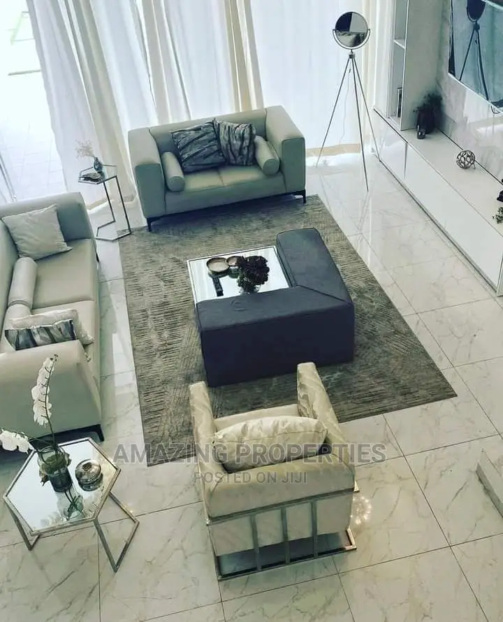 4bdrm House in West Trasacco, Adjiriganor for Sale