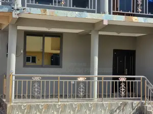 3bdrm Apartment in Suadom Properties, Baatsona Total for rent