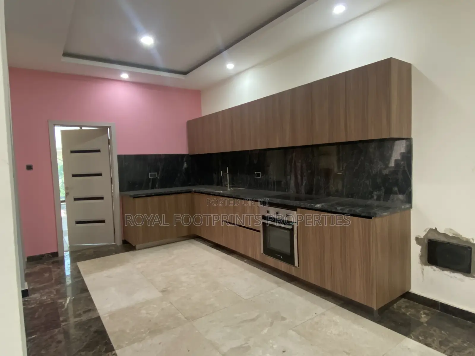 5bdrm Mansion in Royal Footprint, East Legon for Sale
