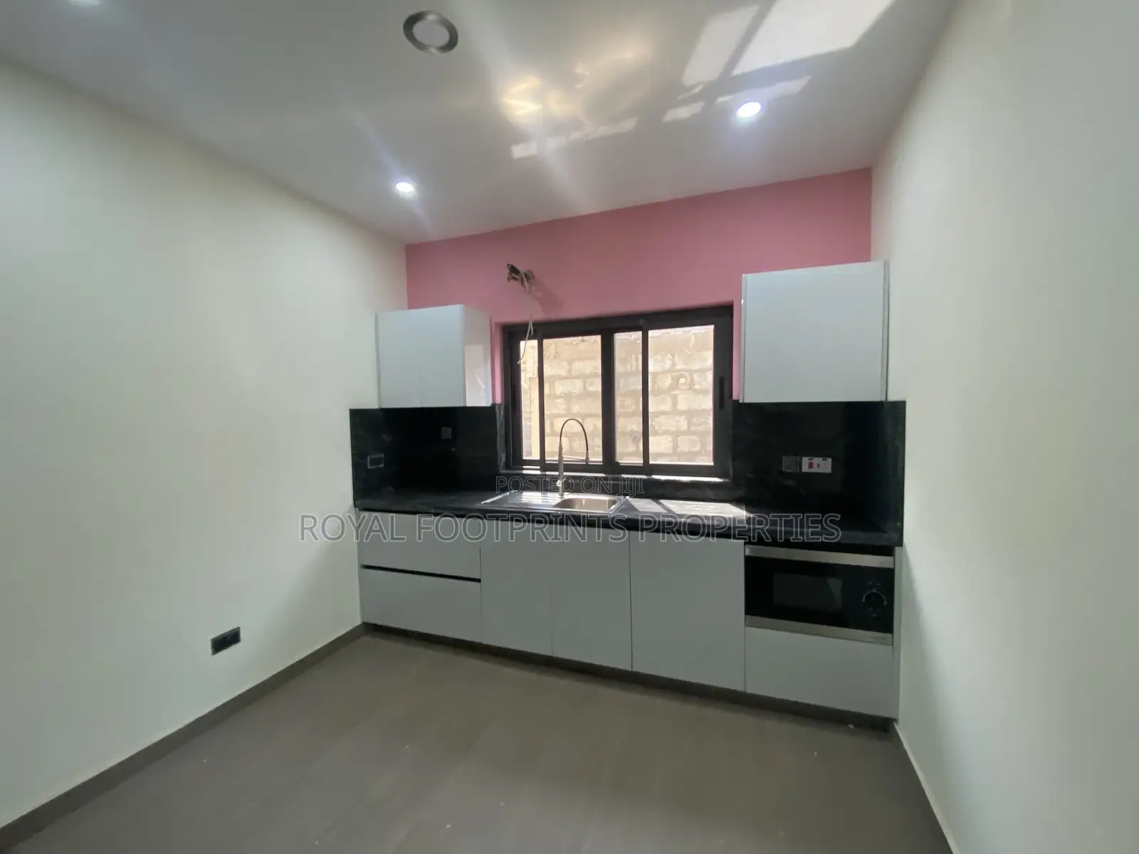 5bdrm Mansion in Royal Footprint, East Legon for Sale