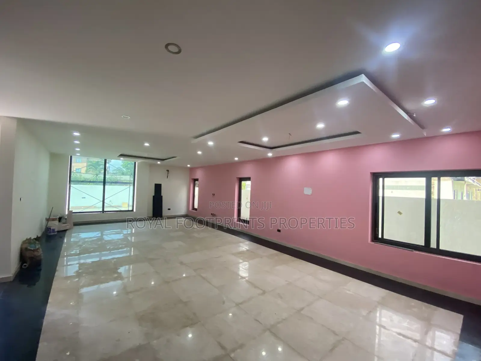 5bdrm Mansion in Royal Footprint, East Legon for Sale