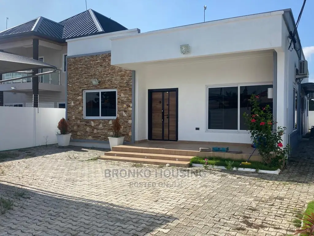 3bdrm House in Bronko Housing, Spintex for rent