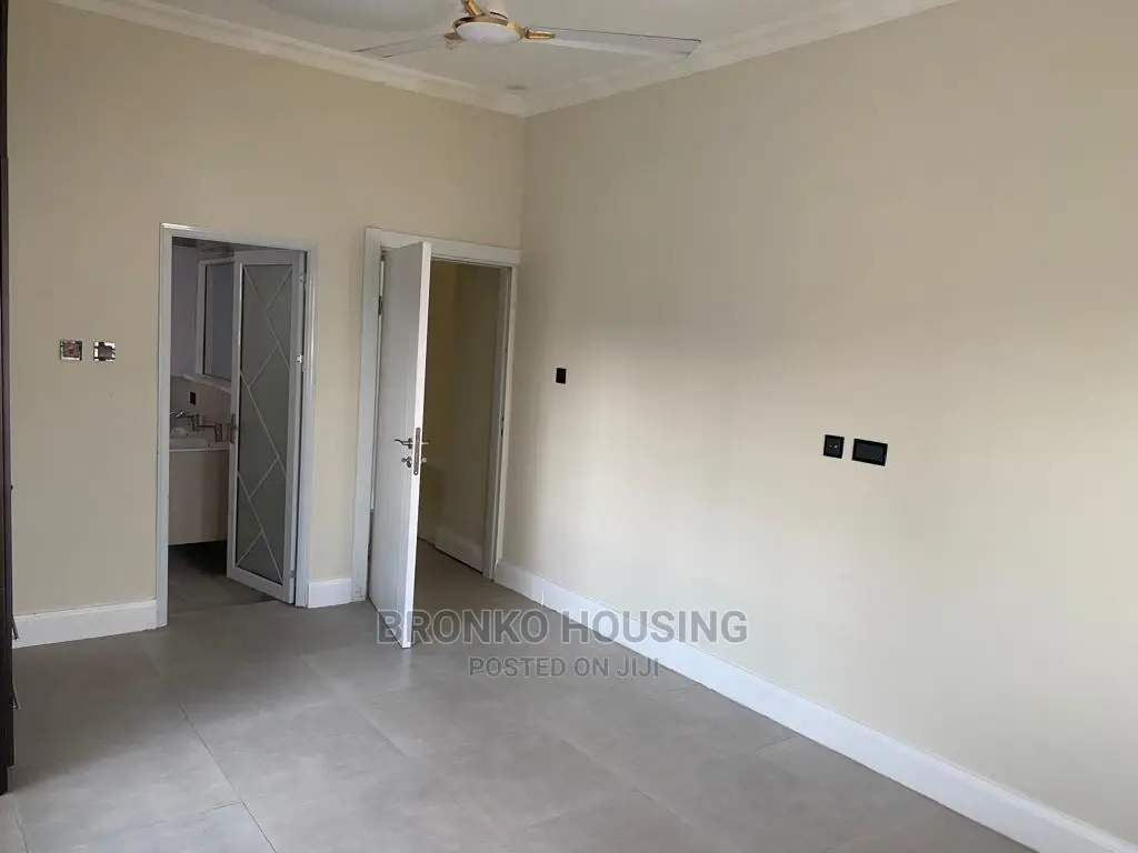 3bdrm House in Bronko Housing, Spintex for rent