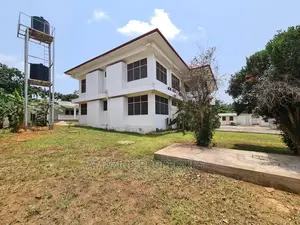 4bdrm Farm House in 4-Bedroom Self, Airport Residential Area for Rent