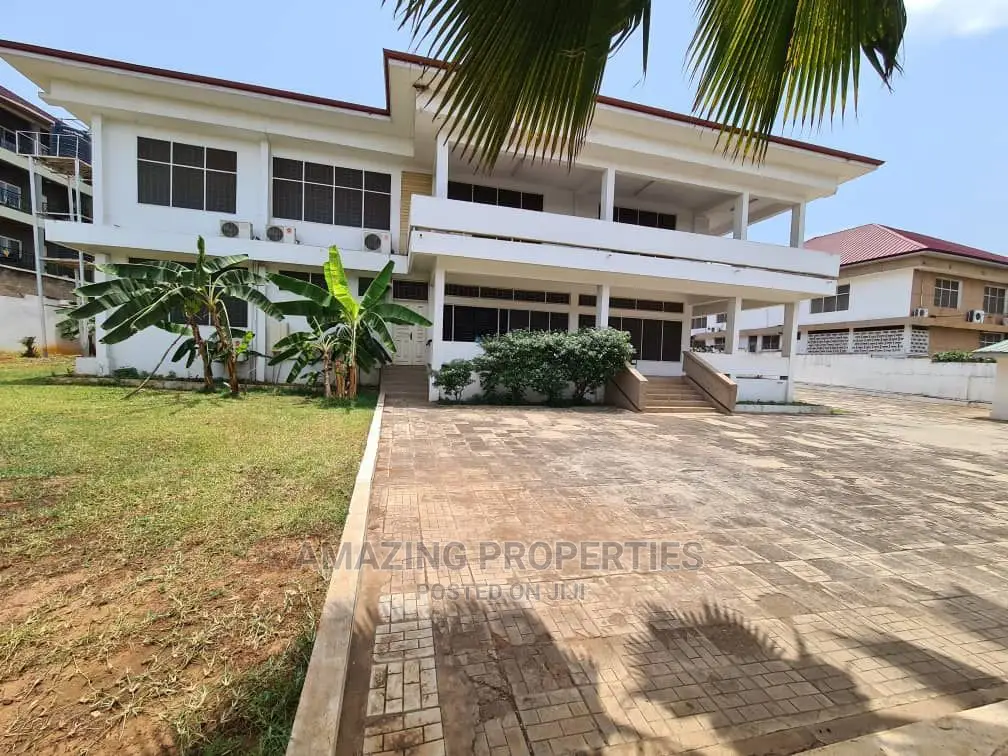 4bdrm Farm House in 4-Bedroom Self, Airport Residential Area for Rent