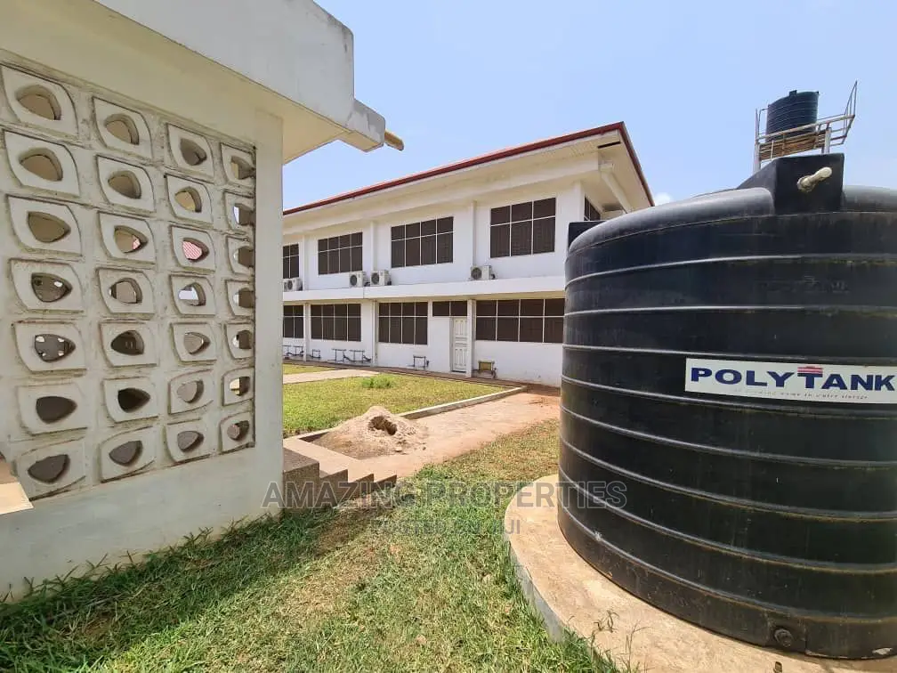 4bdrm Farm House in 4-Bedroom Self, Airport Residential Area for Rent