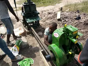 Quality Concrete Block Molding Machine Plus Diesel Engine
