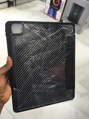 Macbook Cases, iPad Cases/Protectors