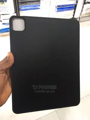 Macbook Cases, iPad Cases/Protectors