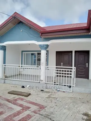 5bdrm House in Pokuase for Sale