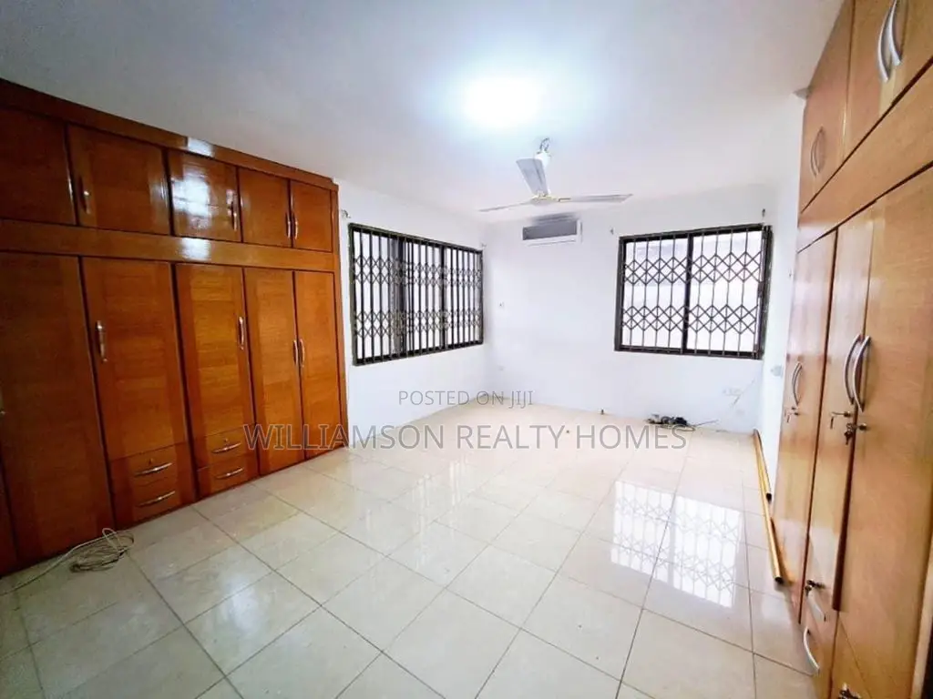 5bdrm House in Hfc Estate, Spintex for rent