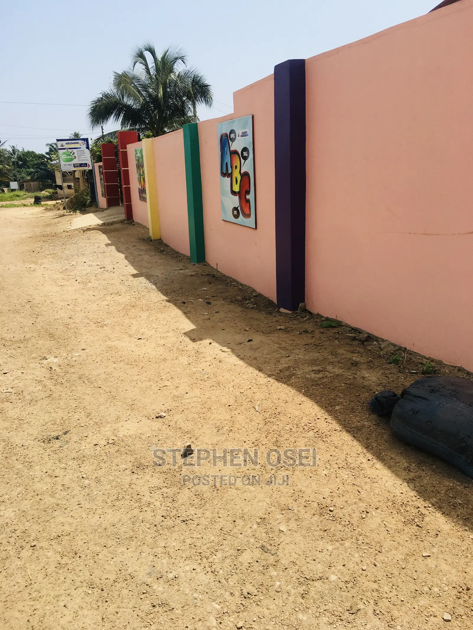Chief Building Contractor