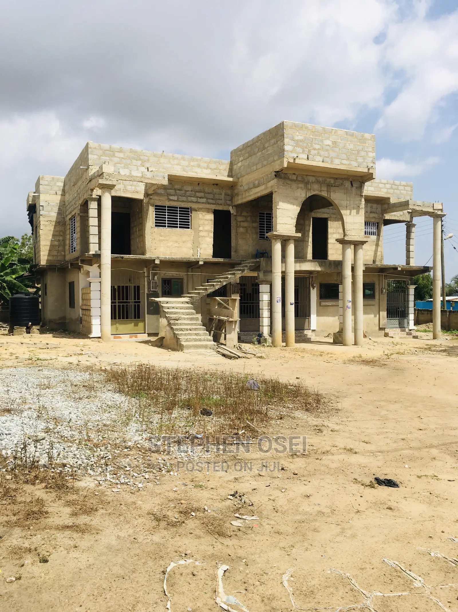 Chief Building Contractor