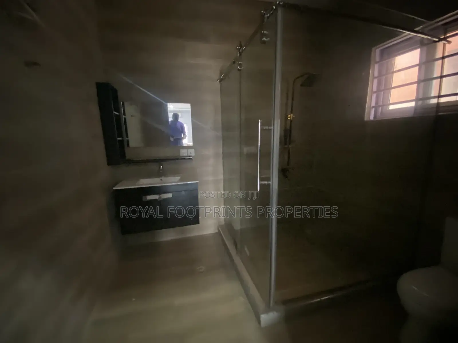 3bdrm House in Royal Footprints, East Legon for sale