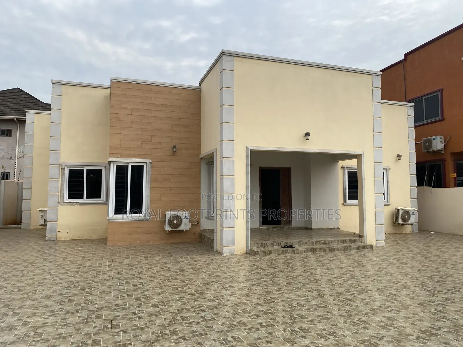 3bdrm House in Royal Footprints, East Legon for sale