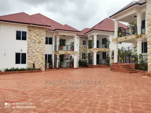 8bdrm Mansion in Santasi, Kumasi Metropolitan for Sale