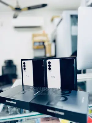 New Samsung Galaxy Fold 5G 512 GB Gold