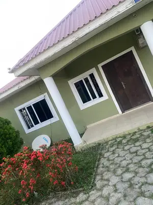 4bedroom Sfcontain 4 Rent or Sale at Kasoa Behind Kaaf Univs