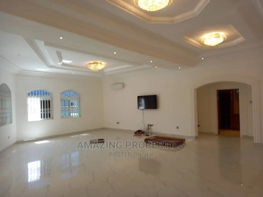 4bdrm House in East Legon for Rent