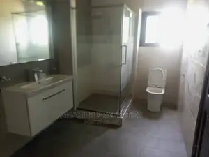 4bdrm House in East Legon for Rent