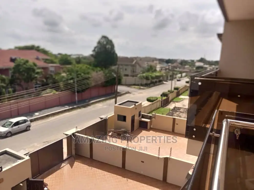 4bdrm House in East Legon for Rent