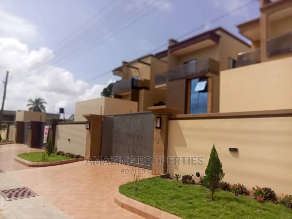 4bdrm House in East Legon for Rent