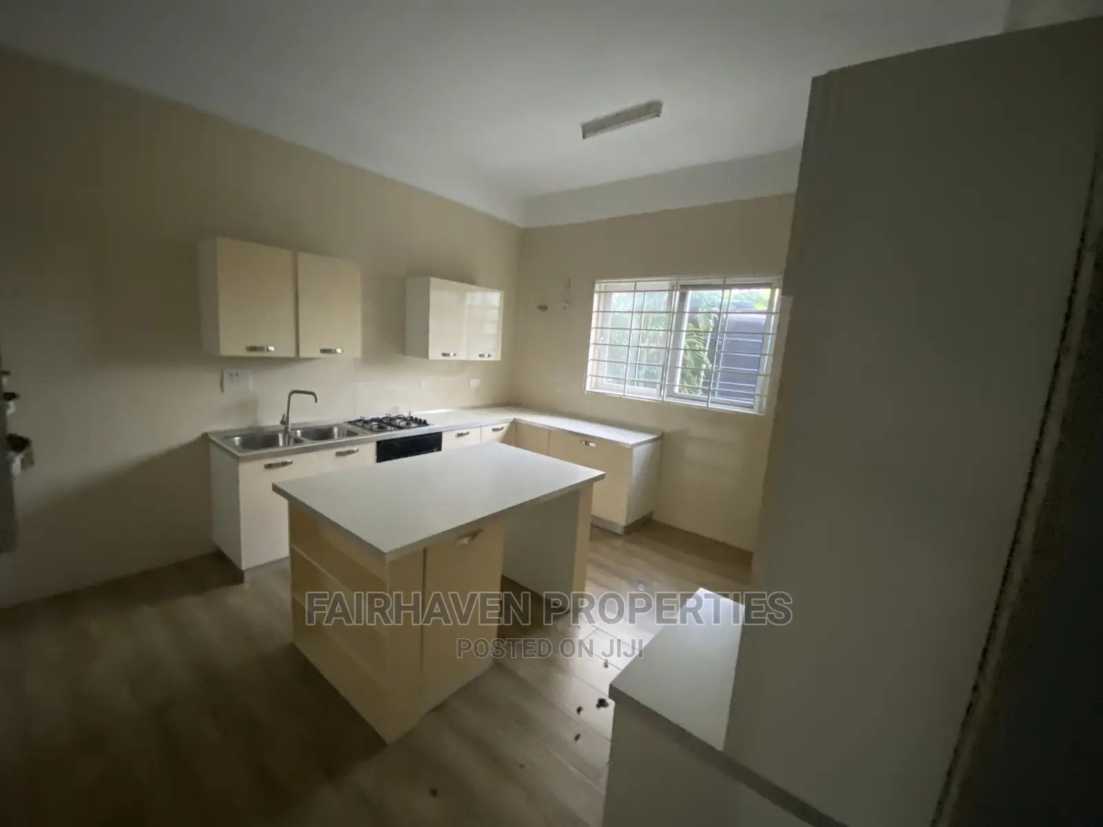3bdrm Apartment in Tseaddo, Airport Residential Area for rent