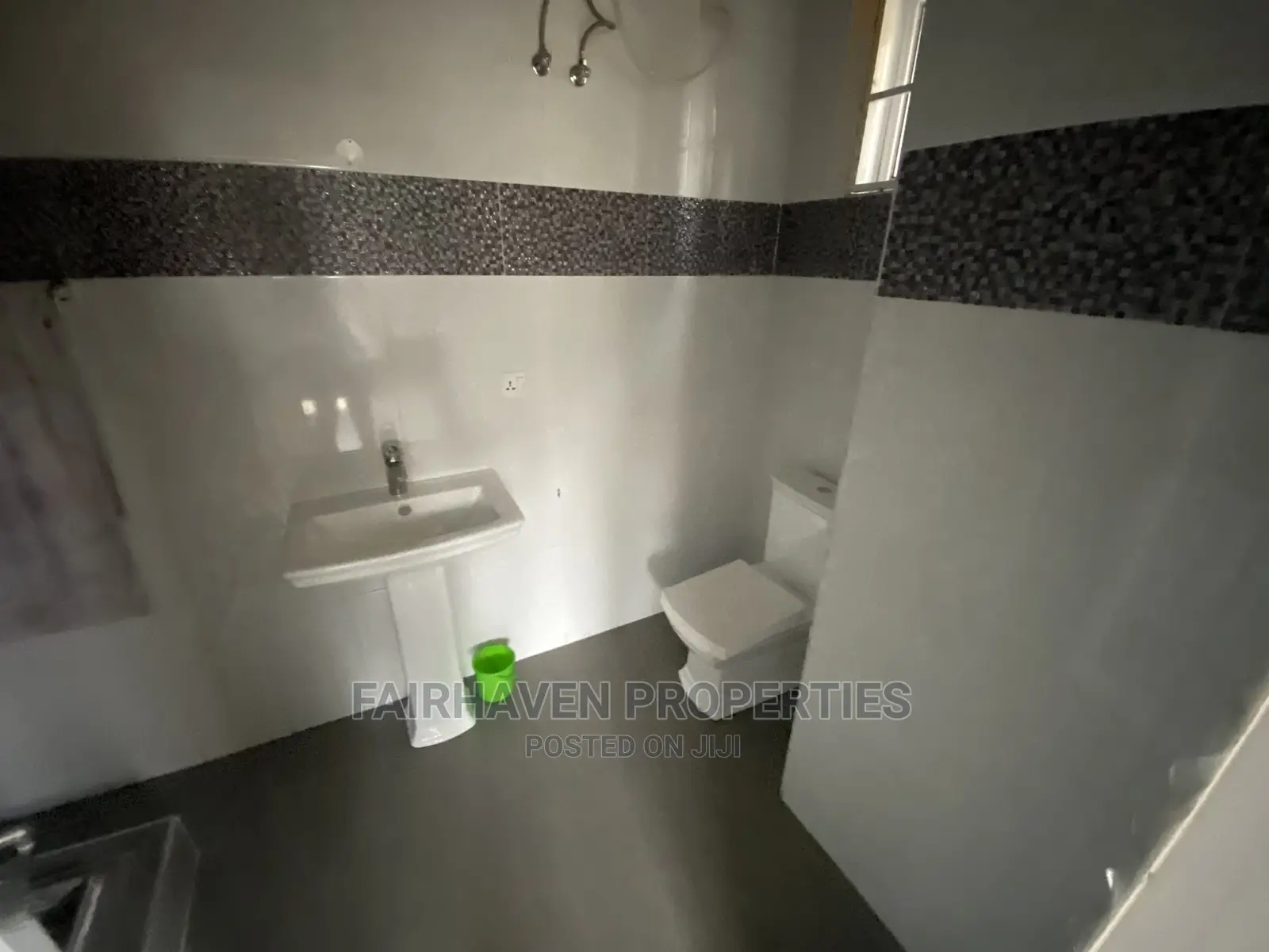 3bdrm Apartment in Tseaddo, Airport Residential Area for rent