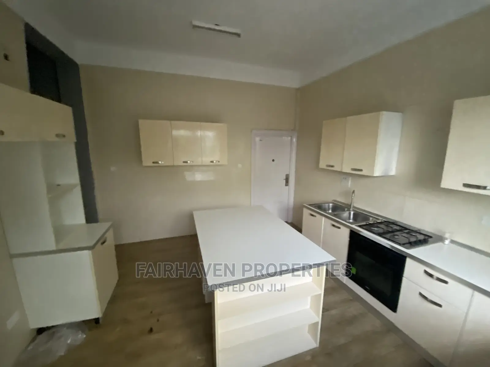 3bdrm Apartment in Tseaddo, Airport Residential Area for rent