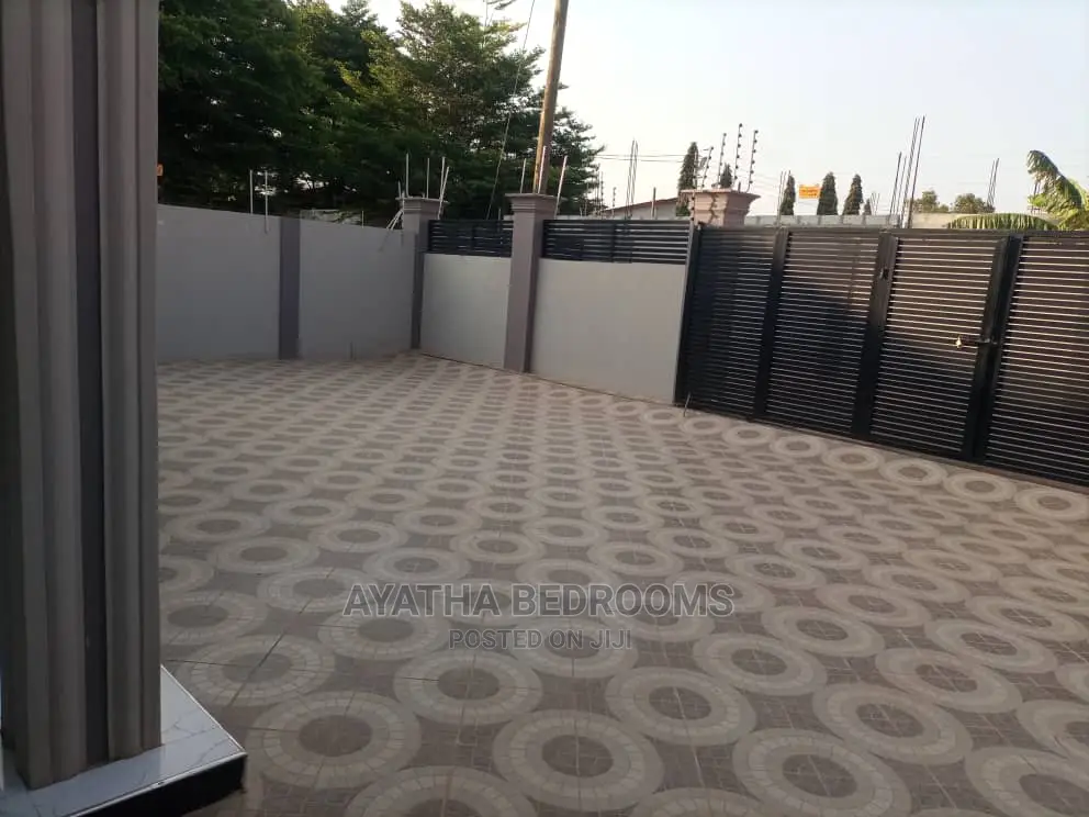 3bdrm House in Ayathar Bedroom, Spintex for Rent