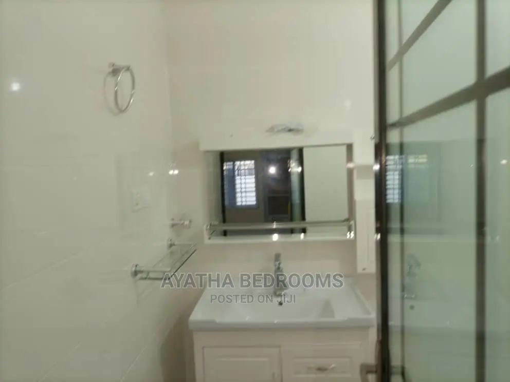 3bdrm House in Ayathar Bedroom, Spintex for Rent