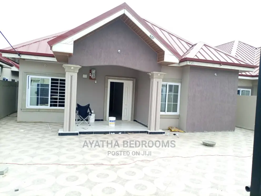 3bdrm House in Ayathar Bedroom, Spintex for Rent