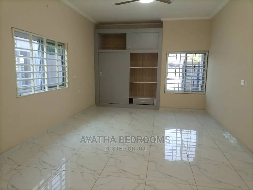 3bdrm House in Ayathar Bedroom, Spintex for Rent