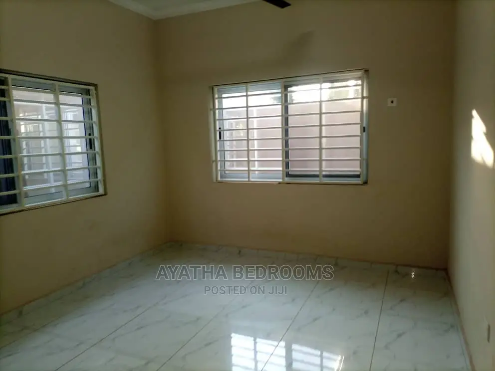 3bdrm House in Ayathar Bedroom, Spintex for Rent