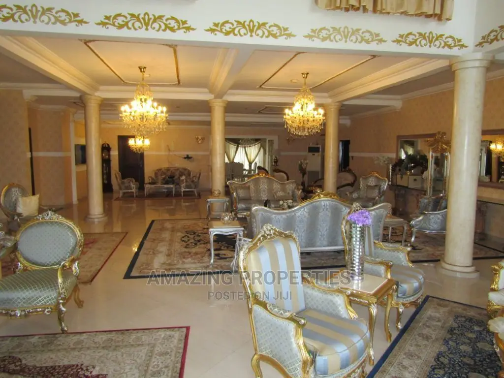 6bdrm House in Trassacco, East Legon for Sale