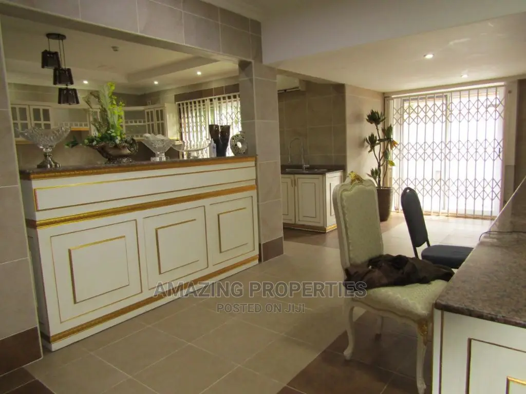 6bdrm House in Trassacco, East Legon for Sale