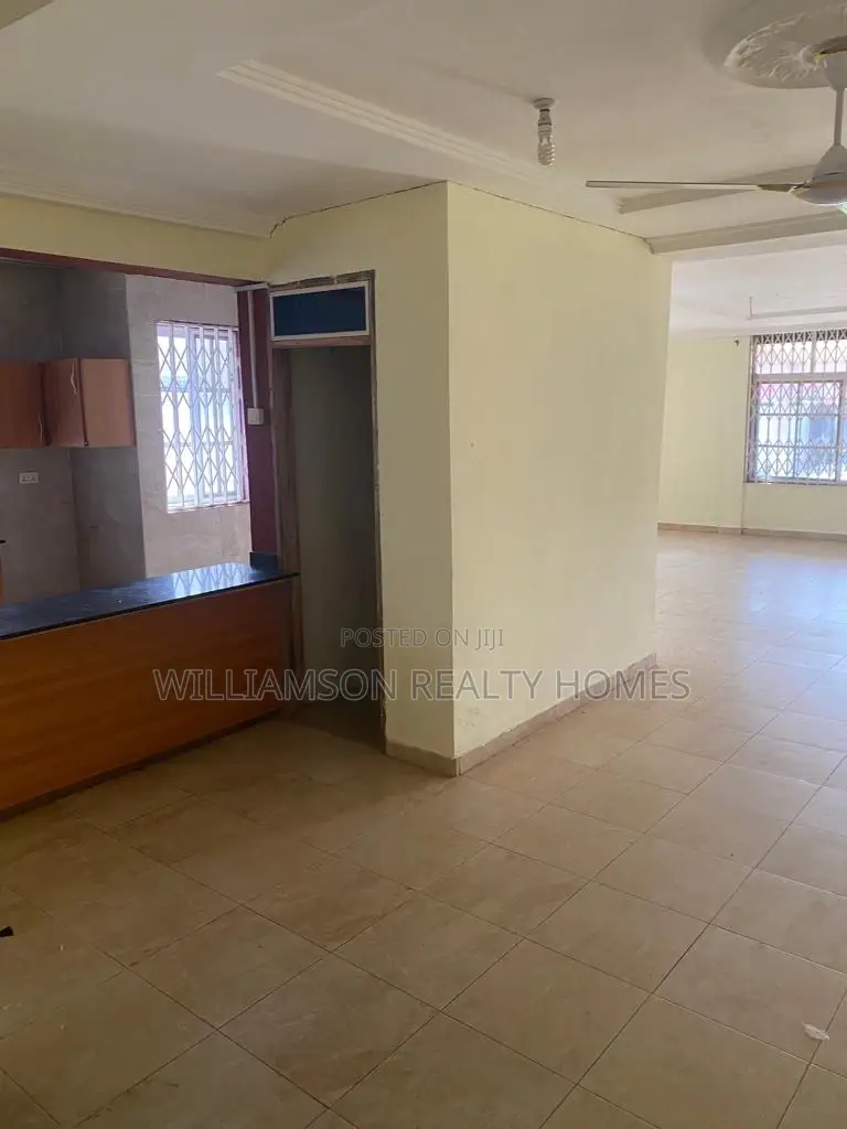 3bdrm House in Manet Cottage, Spintex for rent