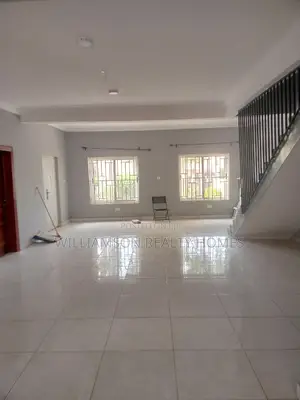 5bdrm Duplex in Hfc Estate, Spintex for rent