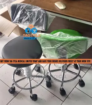 Theater Lab Stool (Metal Backrest)