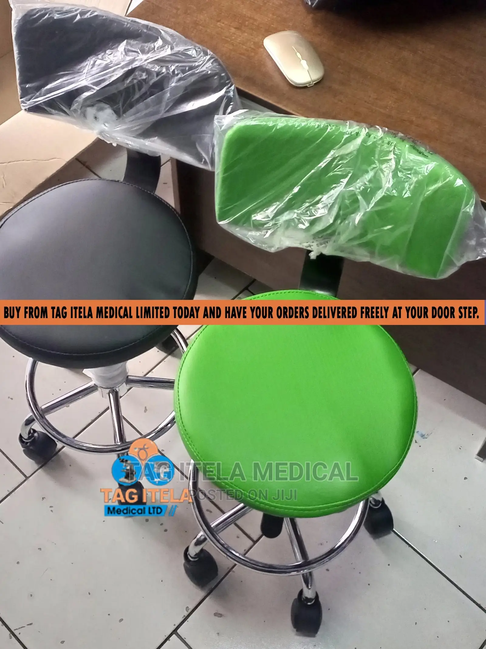 Theater Lab Stool (Metal Backrest)