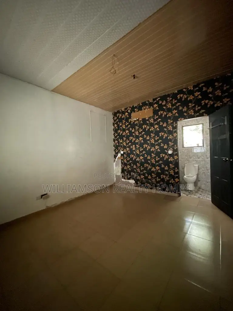 1bdrm Apartment in Community 18, Spintex for rent
