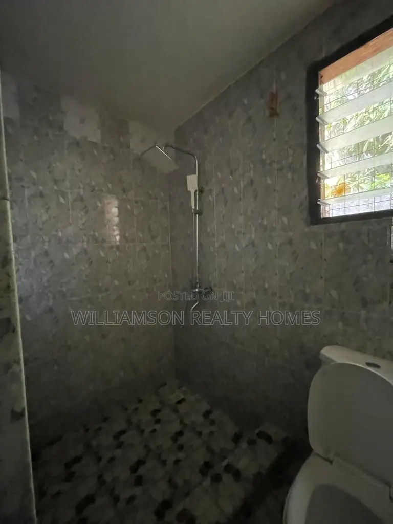 1bdrm Apartment in Community 18, Spintex for rent