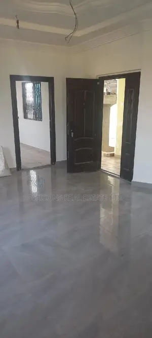 1bdrm Duplex in De-Icons Real Estate, Awutu Senya East Municipal