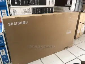 Samsung 55au7172 (55”)Uhd Hdr Smart TV With a Slim Look